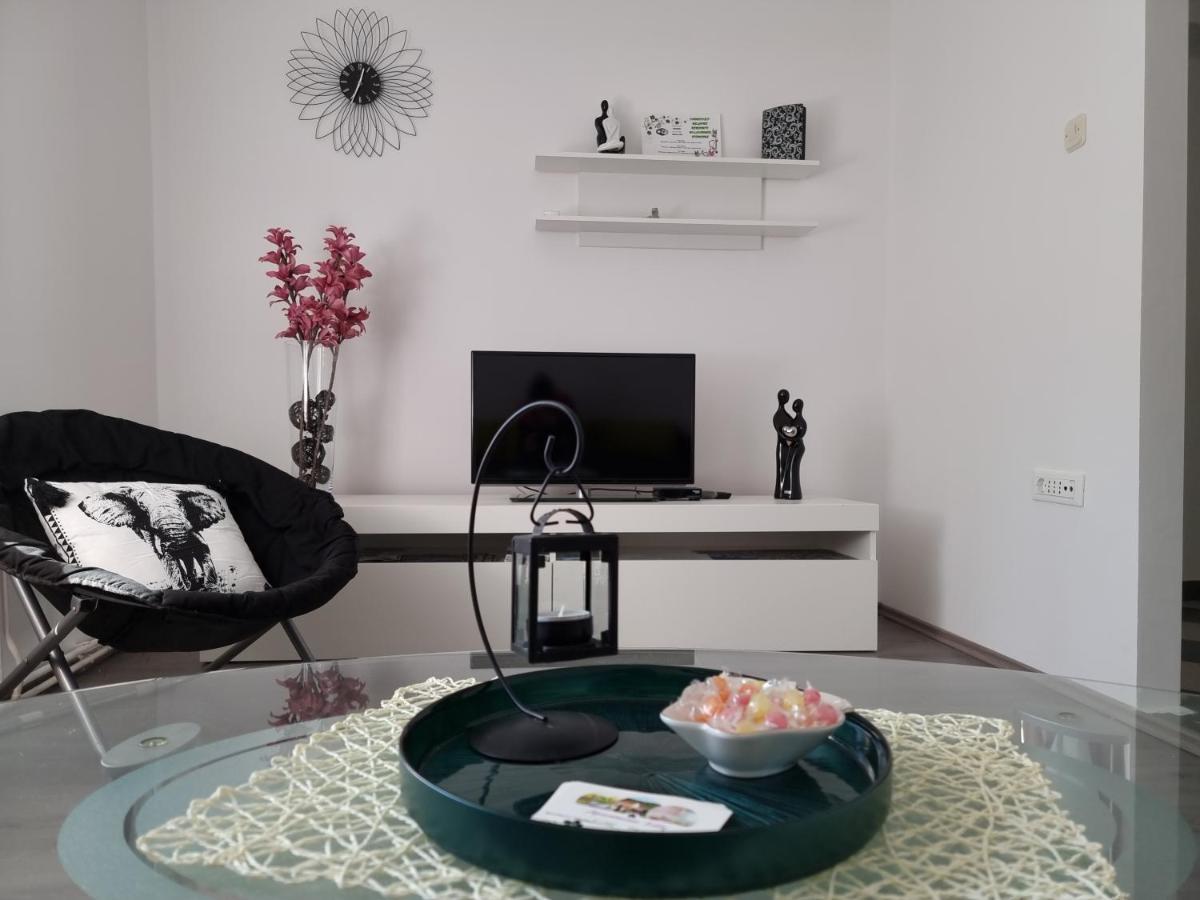 Apartments Lilly ริเยกา ภายนอก รูปภาพ